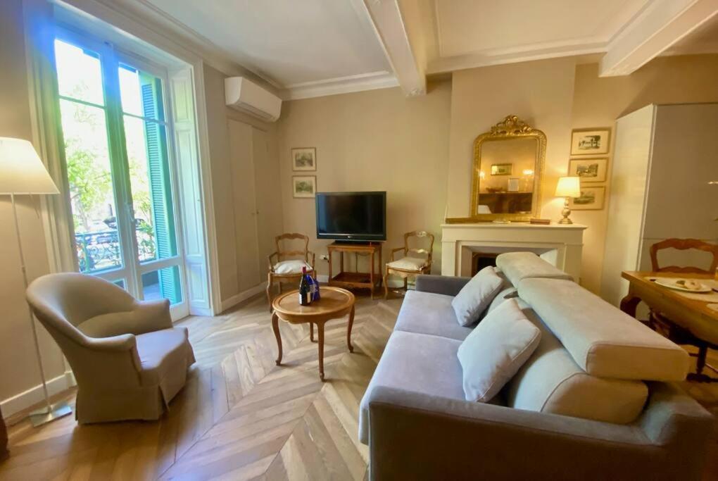 L'Historien - Avec Balcon Coeur De Nimes Apartment Exterior foto
